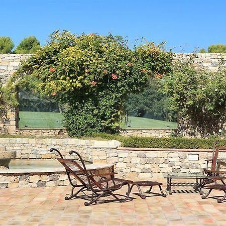 מלון לורג'ה Chateau Les Crostes מראה חיצוני תמונה